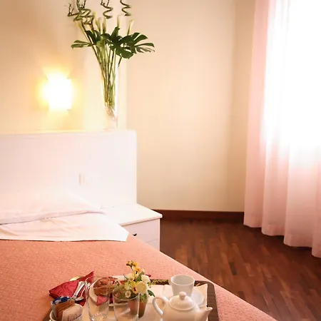 Romea Hotel 3*