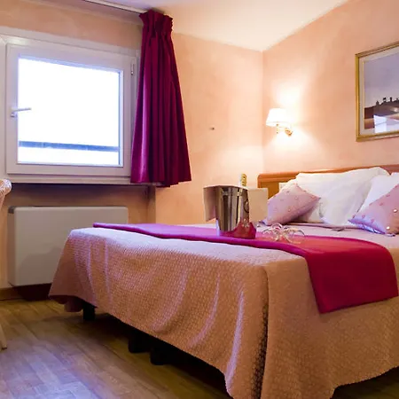 Romea Hotell 3*