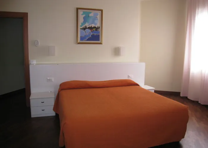 Отель Romea 3*